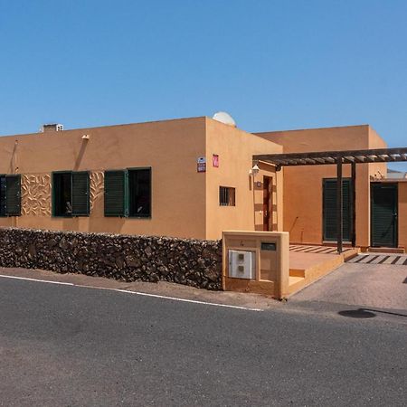 Lovely 2-Bed Villa In Corralejo Fuerteventura Exteriör bild
