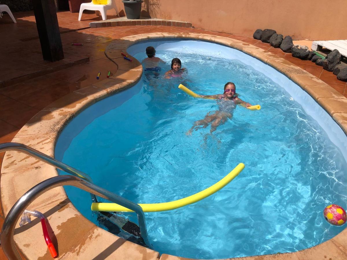 Lovely 2-Bed Villa In Corralejo Fuerteventura Exteriör bild