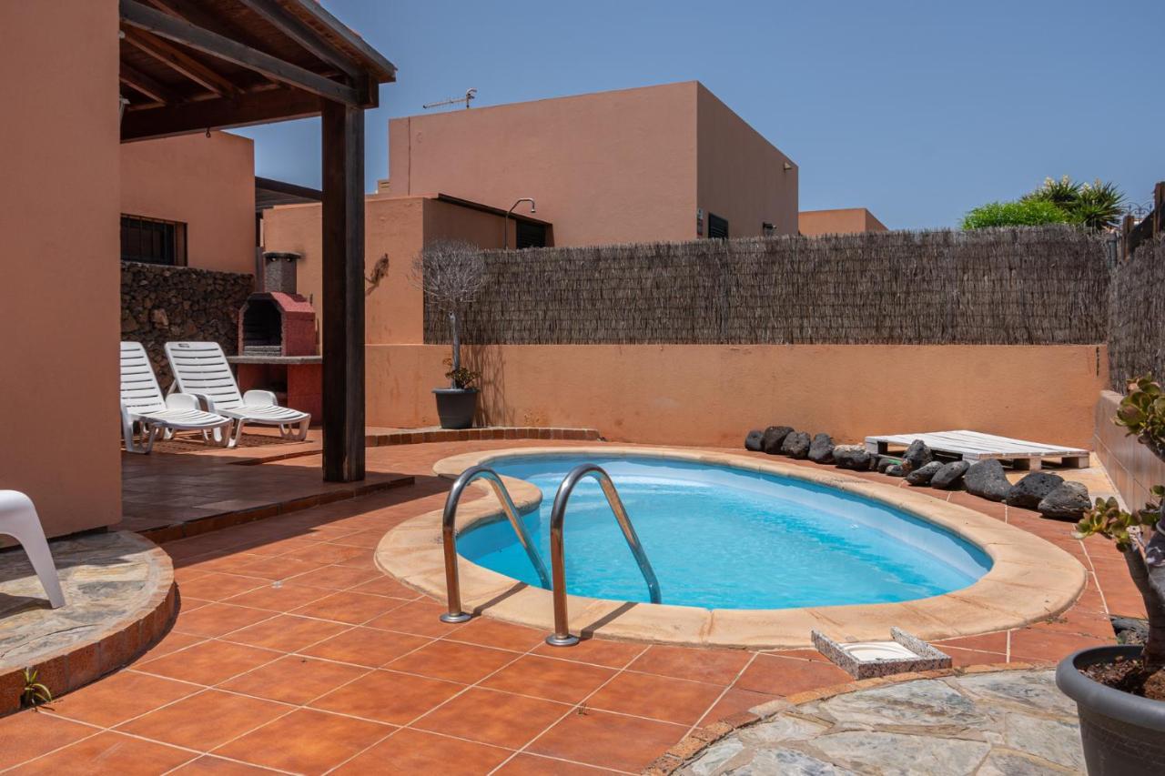 Lovely 2-Bed Villa In Corralejo Fuerteventura Exteriör bild