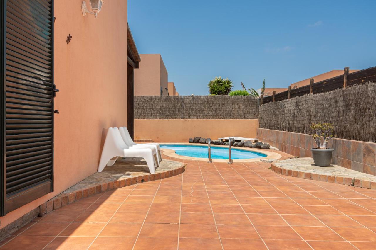 Lovely 2-Bed Villa In Corralejo Fuerteventura Exteriör bild