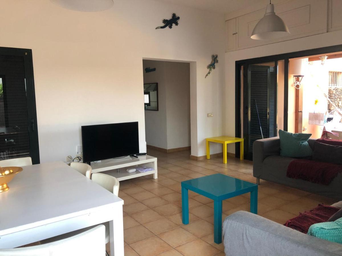 Lovely 2-Bed Villa In Corralejo Fuerteventura Exteriör bild